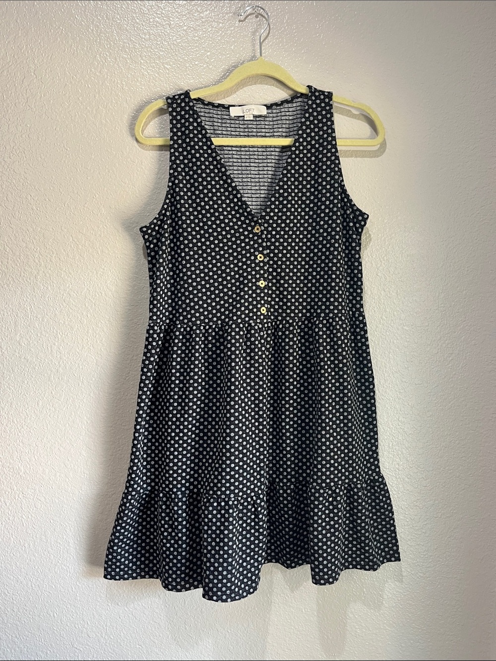 LOFT Black and White Polka Dot Sleeveless V-Neck Mini Dress Sz M Office Casual